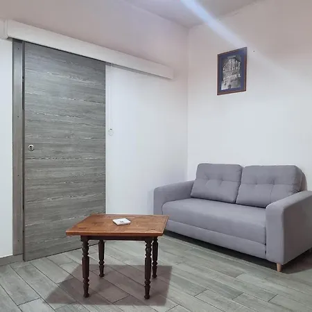 3 Bedroom Beautiful In La Rochelle Dom wakacyjny