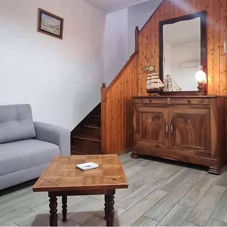3 Bedroom Beautiful In La Rochelle Dom wakacyjny *
