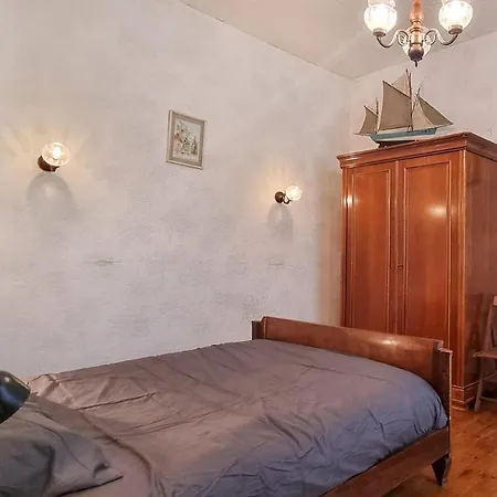 3 Bedroom Beautiful In La Rochelle *